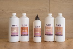 Floer-Accessories-Cleaning-Products-Complete-Assortmentwhich-floor-is-suitable-for-children-and-pets
