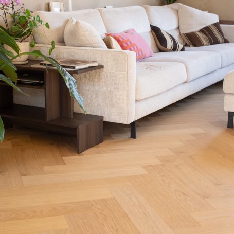 Floer-Hybrid-Wood-Herringbone-floor-Natural-Oak-product-5