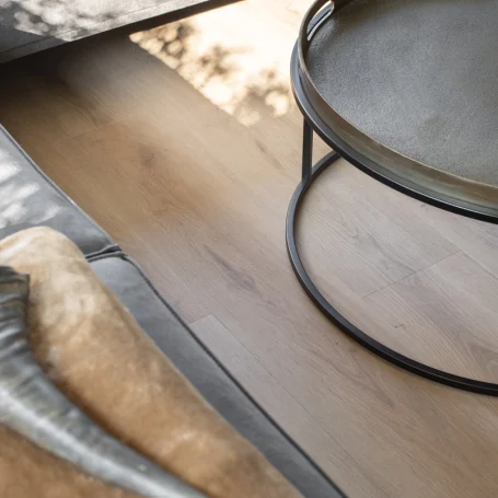 Floer-Village-Vinyl-floor-Colmar-Country-Oak-interior-livingroom-17