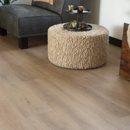 Floer-Village-Vinyl-floor-Colmar-Country-Oak-interior-livingroom-6