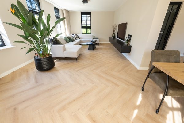 Floer-Whalebone-Vinyl-floors-Cetus-Cream-interior-2