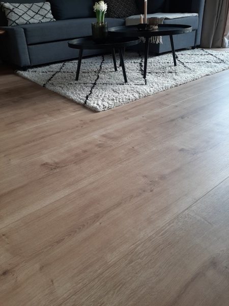 Floer-Country-House-Laminate-floors-Untreated-Oak-review-4