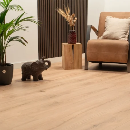 Floer-City-Laminate-Bergamo-Brown-Oak-ambiance-perspective-akupanel