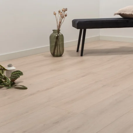 Floer-City-Laminate-Waterford-White-Beige-Oak-ambiance-perspective