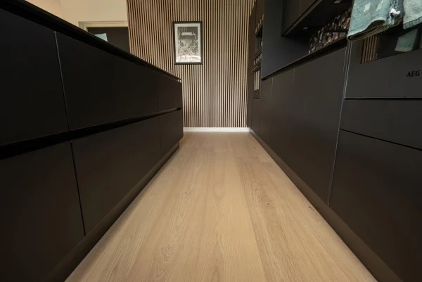 Floer-Hybrid-Wood-floors-Pure-Oak-Subtle-home-decoration-2