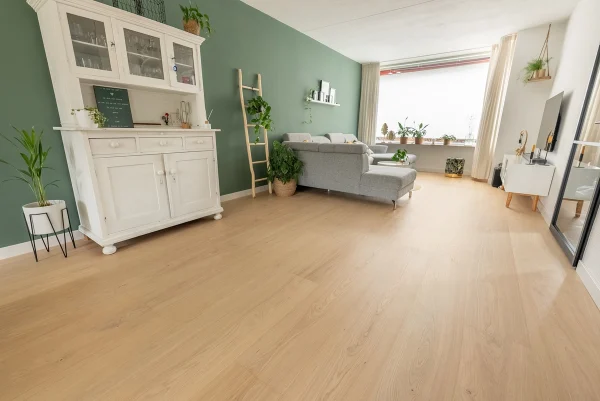Floer-Hybrid-Wood-floors-Pure-Oak-Subtle-home-decoration-3