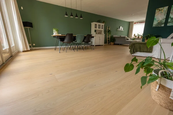 Floer-Hybrid-Wood-floors-Pure-Oak-Subtle-home-decoration