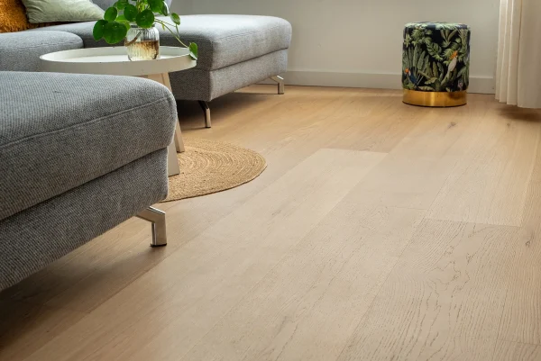 Floer-Hybrid-Wood-floors-Pure-Oak-Subtle-home-decoration-8