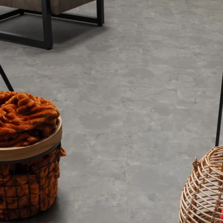 Floer-Tile-Vinyl-Concrete-Look-Grey-ambience-close-up