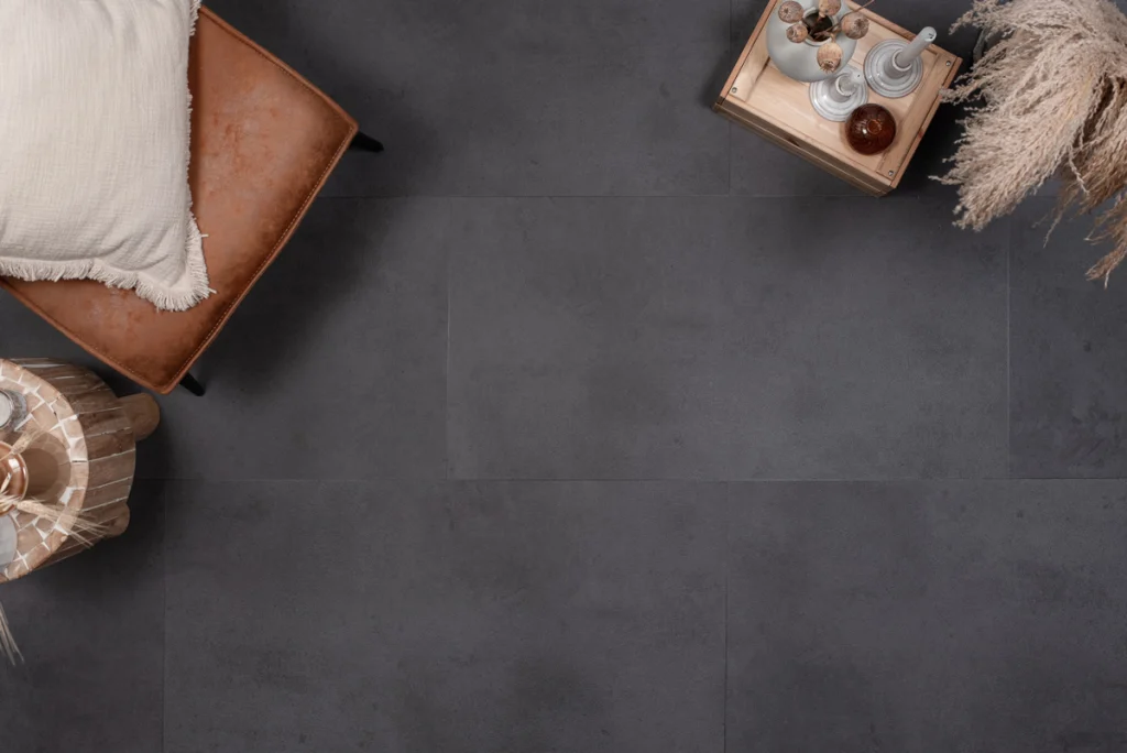 Floer-Tile_Rigid_Click-Vinyl-Concrete-Look-Black-