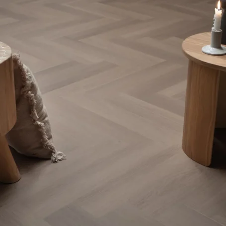 Floer-Herringbone-Vinyl-floor-Greige-oak-ambience-side-1