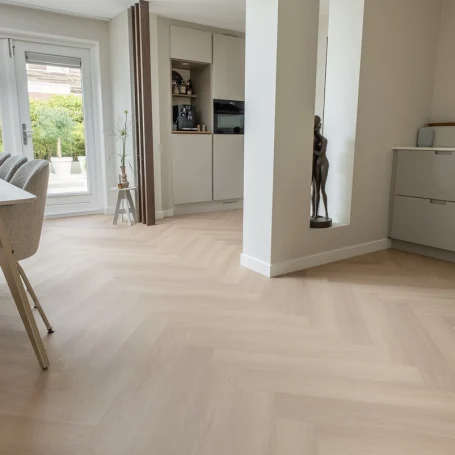 Floer-Whalebone-Rigid-Click-Vinyl-Floor-Swordfish-Sand-interior-7