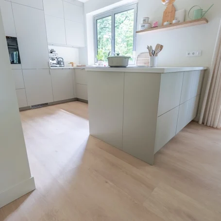 Floer Country House Rigid Click Vinyl White Oak